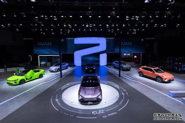 “无人区玫瑰”惊艳绽放 ES33领衔R汽车上海车展参展阵容